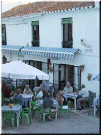 Had lunch at this little restaurant in Competa's main square: gazpacho and fish soup - yummy.