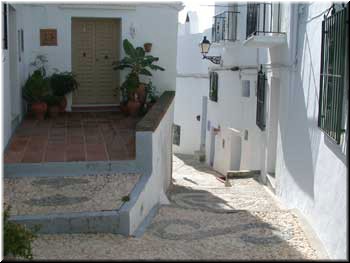 Frigiliana - more steps, more fancy pavement